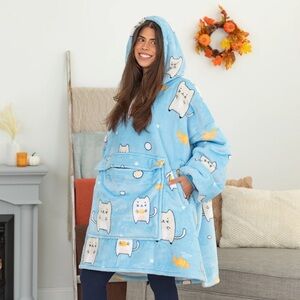Oversized Sherpa Blanket Hoodie with Cozy Cat Print